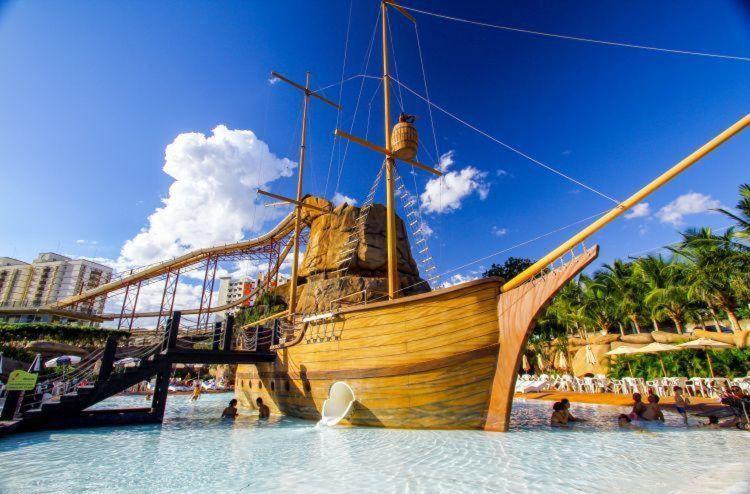 Piazza Diroma - Cortesia Park Diroma, Splash E Slide Caldas Novas Εξωτερικό φωτογραφία