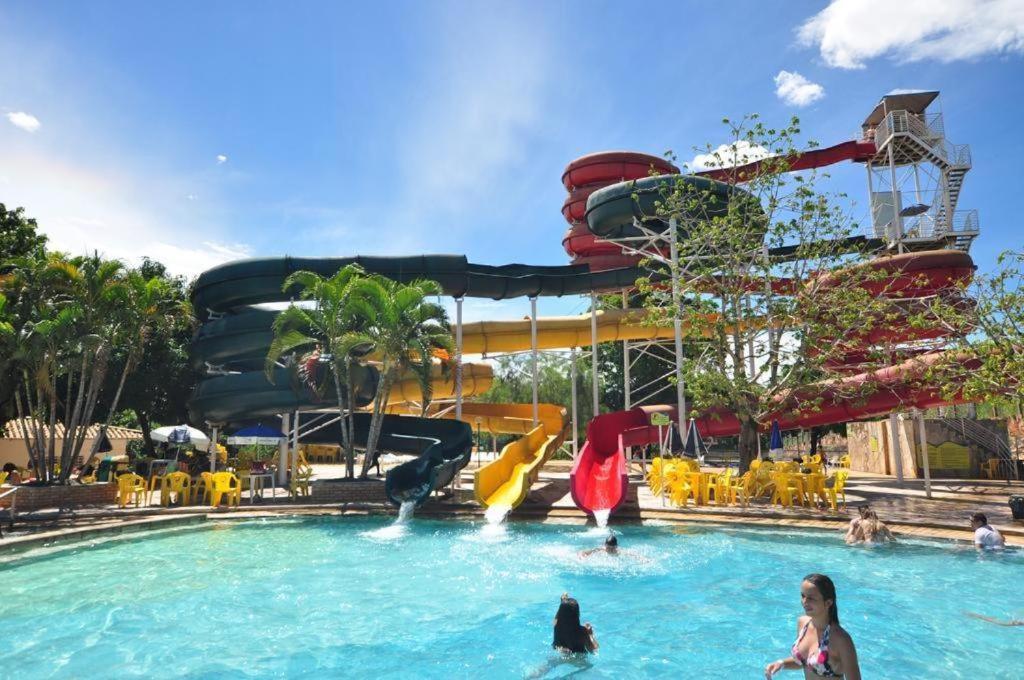 Piazza Diroma - Cortesia Park Diroma, Splash E Slide Caldas Novas Εξωτερικό φωτογραφία