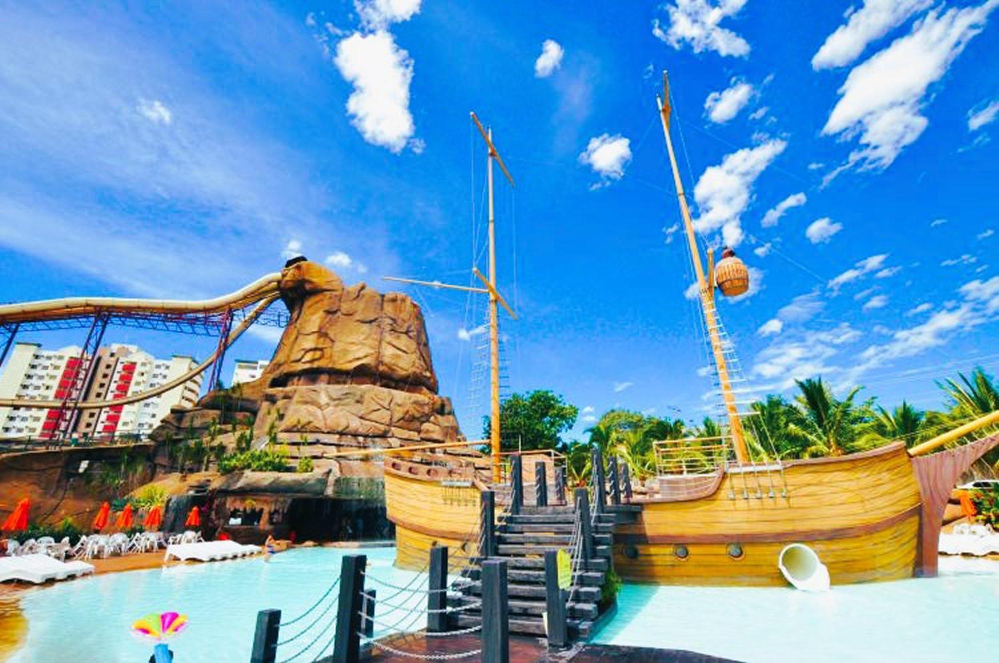 Piazza Diroma - Cortesia Park Diroma, Splash E Slide Caldas Novas Εξωτερικό φωτογραφία