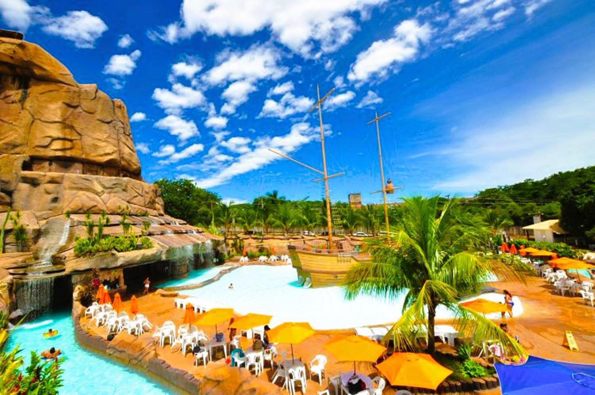 Piazza Diroma - Cortesia Park Diroma, Splash E Slide Caldas Novas Εξωτερικό φωτογραφία